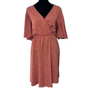 SHEIN CURVE Polka Dot Dress With V Neck And Bell Sleeves 2XL Exellent Condition